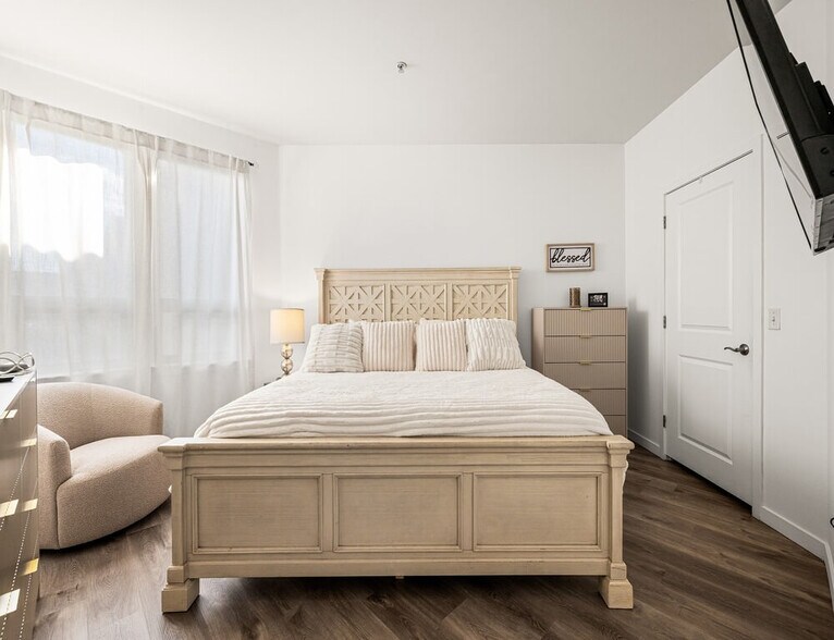More Photos Of 121 Towne St, Stamford Apartments For Lease