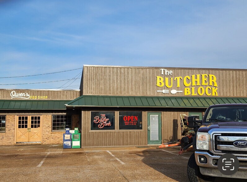 Primary Photo Of 104 MS-15, Pontotoc General Retail For Sale