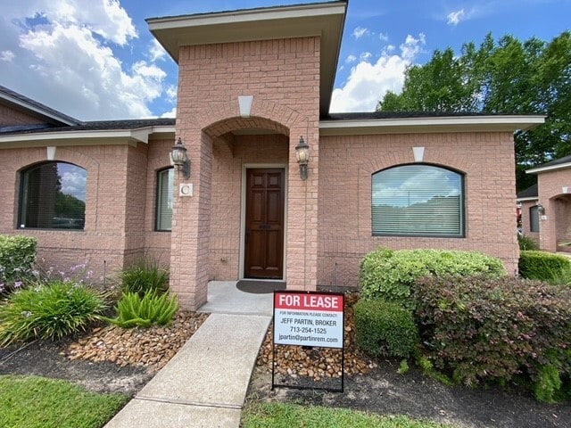 More Photos Of 11123 McCracken Cir, Cypress Office For Sale