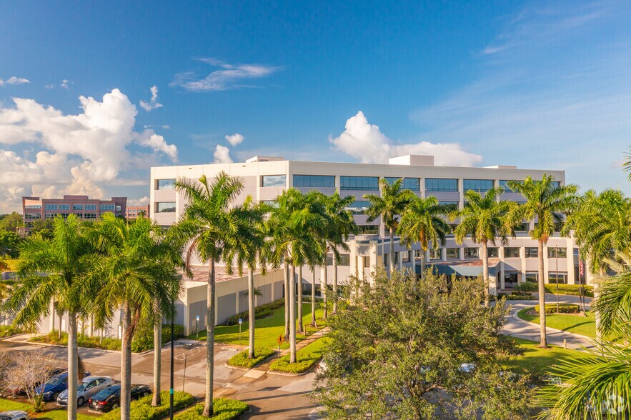 More Photos Of 1500 Concord Ter, Sunrise Office For Lease