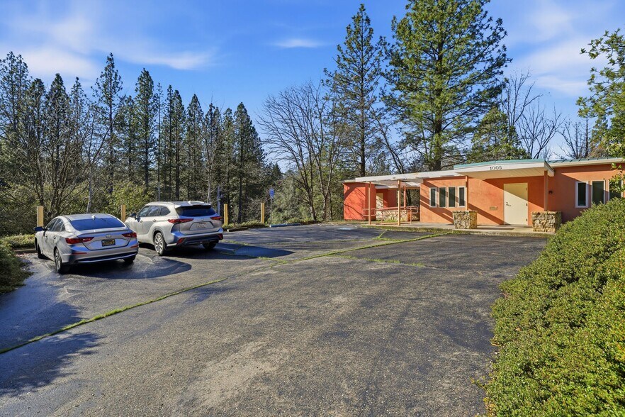 More Photos Of 1005 Fowler Way, Placerville Medical For Sale