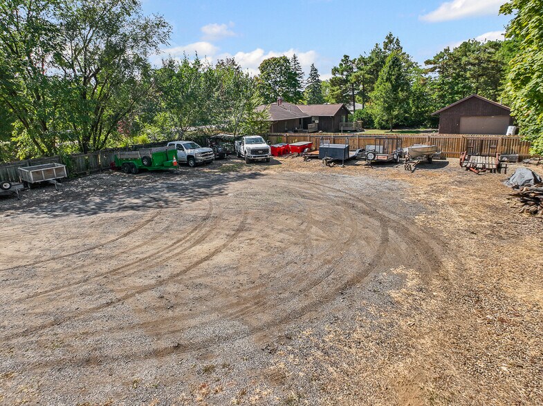 More Photos Of 4371 Hickory Ridge Ave, Brunswick Warehouse For Sale