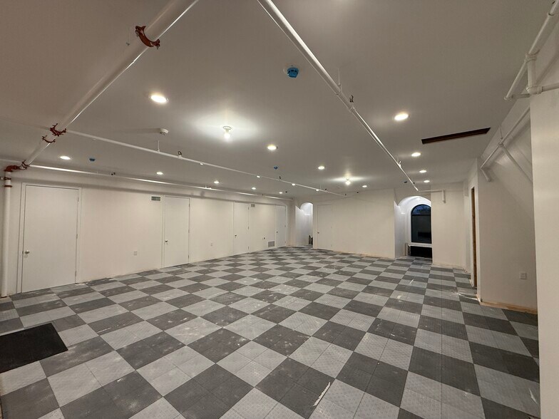 More Photos Of 342 Post Ave, Westbury Office For Sale