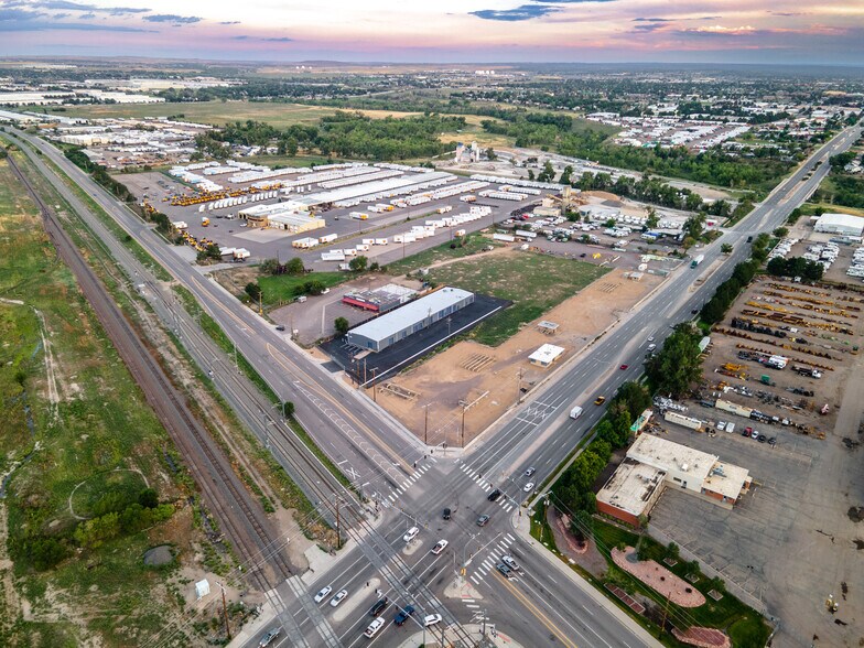 More Photos Of 15370 E Smith Rd, Aurora Warehouse For Lease
