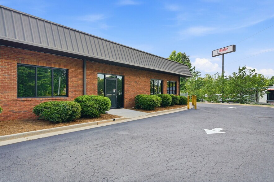 More Photos Of 1449 Field Park Cir, Marietta Warehouse For Sale