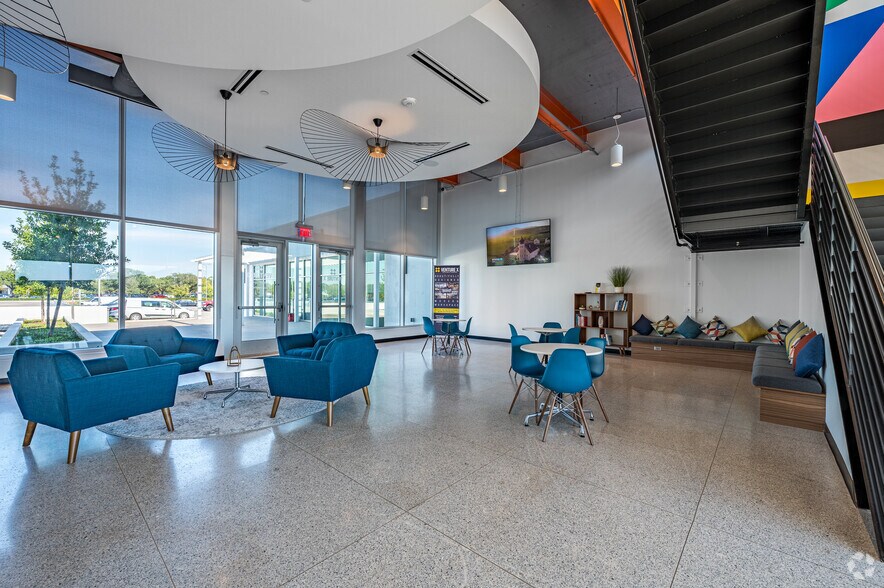 More Photos Of 7701 Lemmon Ave, Dallas Coworking Space