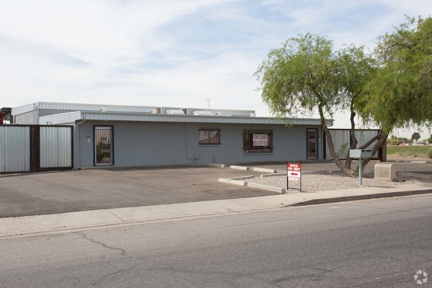 More Photos Of 6863 W Frier Dr, Glendale Warehouse For Lease