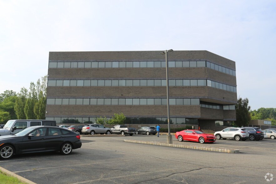 More Photos Of 3 Adp Blvd, Roseland Office Residential For Sale