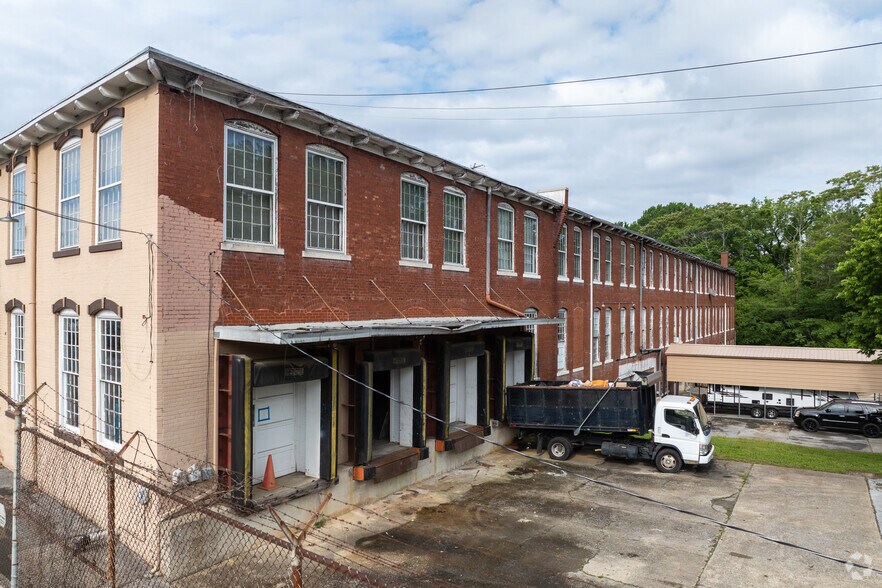More Photos Of 2001 N Chamberlain Ave, Chattanooga Light Manufacturing For Sale