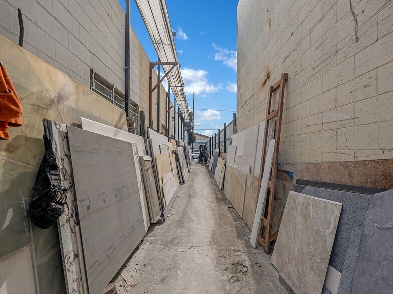 More Photos Of 4211 Verdant St, Los Angeles Manufacturing For Sale