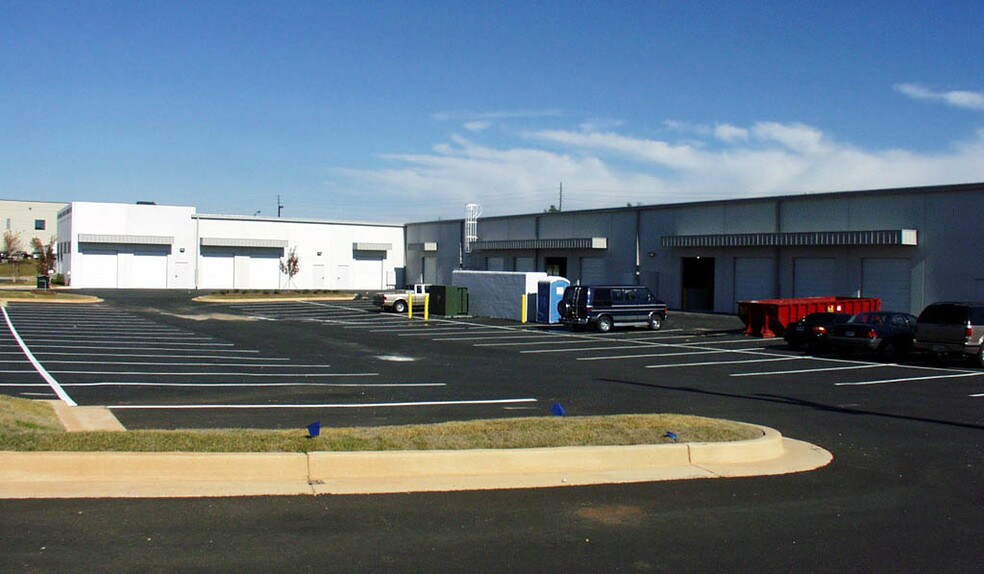 More Photos Of 576 Sigman Rd NE, Conyers Flex For Lease