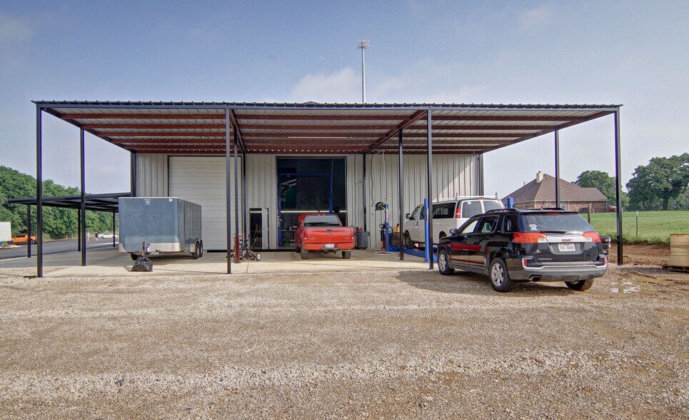 More Photos Of 4300 Burleson Retta Rd, Burleson Flex For Sale