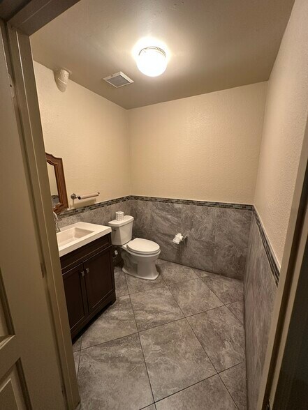 More Photos Of 18480 Paulson Dr, Port Charlotte Warehouse For Sale