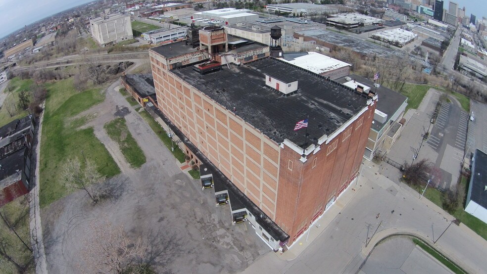 More Photos Of 2030 Howard St, Detroit Warehouse For Sale