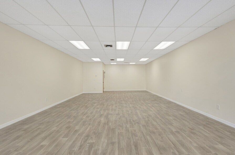 More Photos Of 7991-8031 S Us-1 Hwy, Port Saint Lucie Storefront Retail Office For Sale