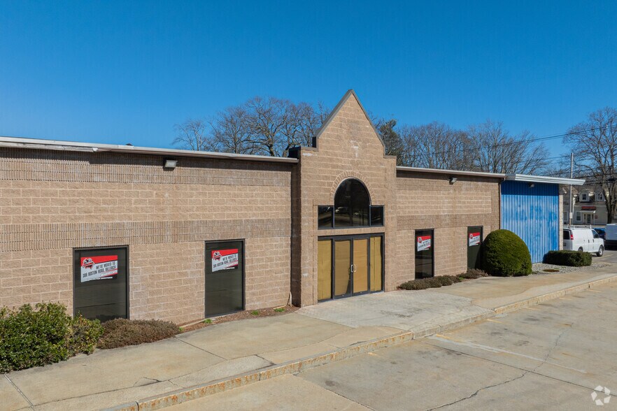 Primary Photo Of 301 Littleton Rd, Chelmsford Freestanding For Lease