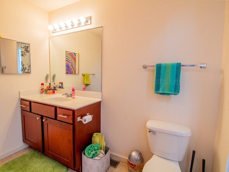 More Photos Of 1001-1005 Ann Ave, Saint Louis Apartments For Sale