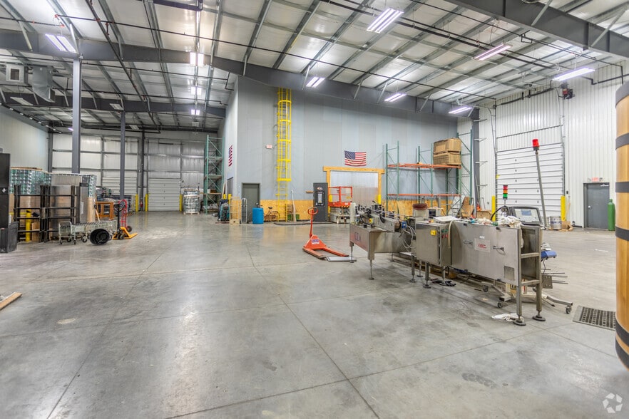 More Photos Of 6550 Hamilton Lebanon Rd, Monroe Warehouse For Sale