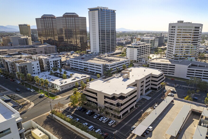 More Photos Of 202 E Earll Dr, Phoenix Medical For Sale