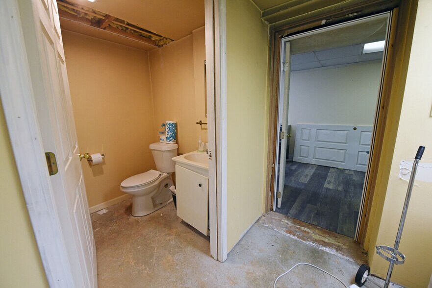 More Photos Of 10 Deer Crossing Trl, Blairsville Office For Lease