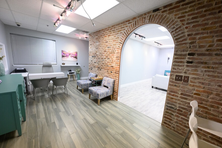 More Photos Of 504 Hamburg Tpke, Wayne Medical For Sale