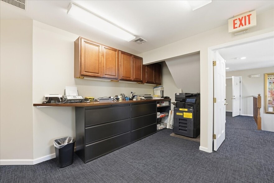 More Photos Of 96 Freneau Ave, Matawan Office For Sale