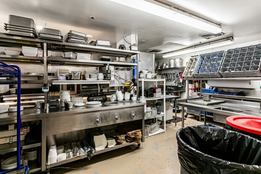 More Photos Of 890 Main St, Park City Apartments For Sale
