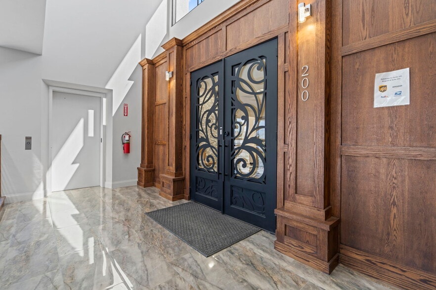 More Photos Of 25010 Oakhurst Dr, Spring Medical For Sale