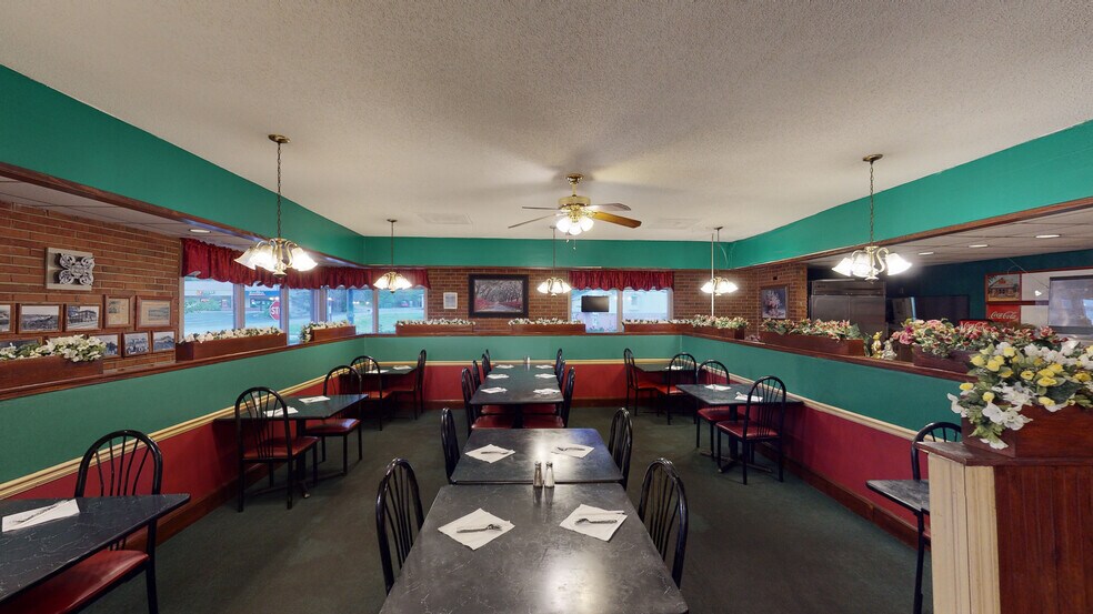 More Photos Of 1102 W Spring St, Monroe Restaurant For Sale