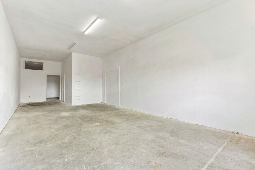 More Photos Of 3015 Artesia Blvd, Torrance Storefront Retail Office For Sale