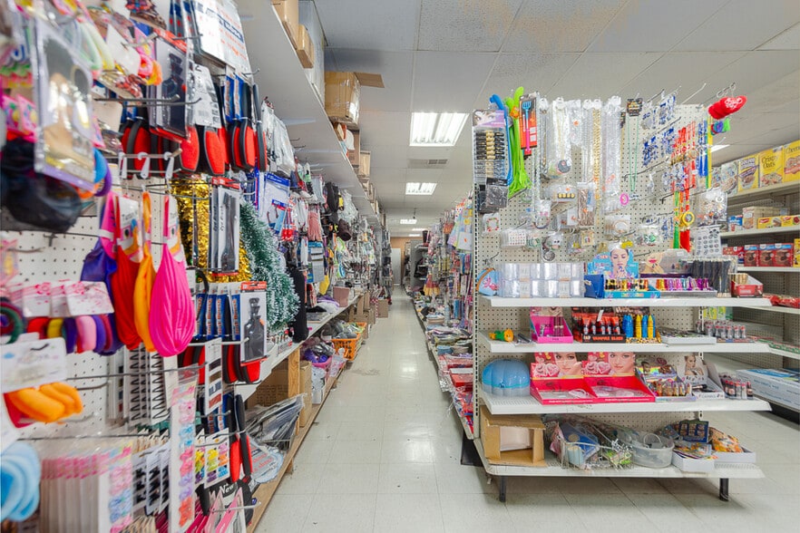 More Photos Of 7 New Main St, Haverstraw Storefront Retail Residential For Sale