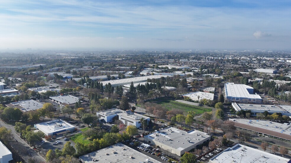More Photos Of 2526 Qume Dr, San Jose Light Distribution For Lease