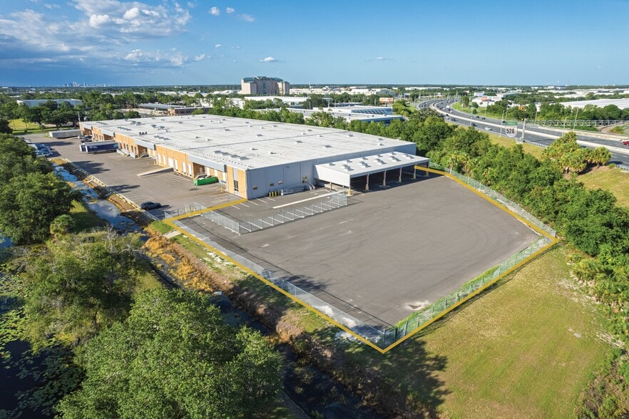 Primary Photo Of 1264 La Quinta Dr, Orlando Warehouse For Lease
