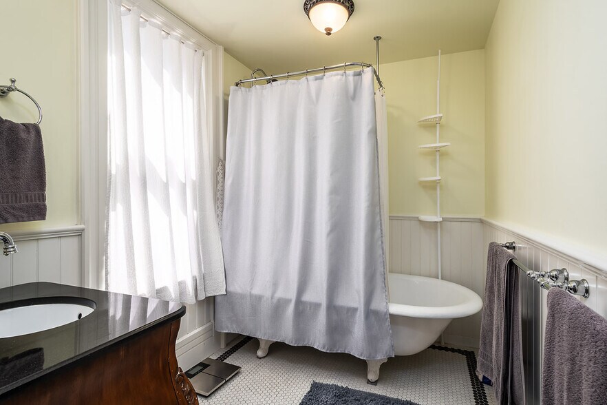 More Photos Of 333 G St, San Rafael Apartments For Sale