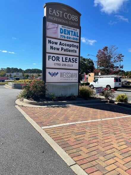 More Photos Of 1344 E Cobb Dr, Marietta Office For Lease