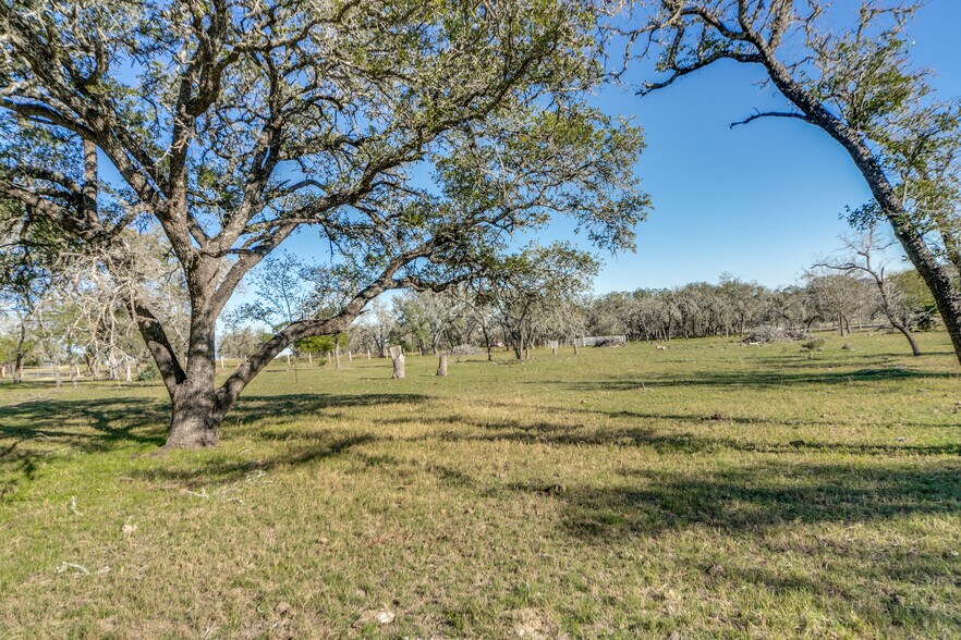 More Photos Of 636 FM 289, Comfort Land For Sale