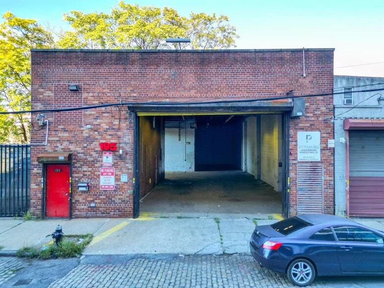 Primary Photo Of 195 Bush St, Brooklyn Warehouse For Lease