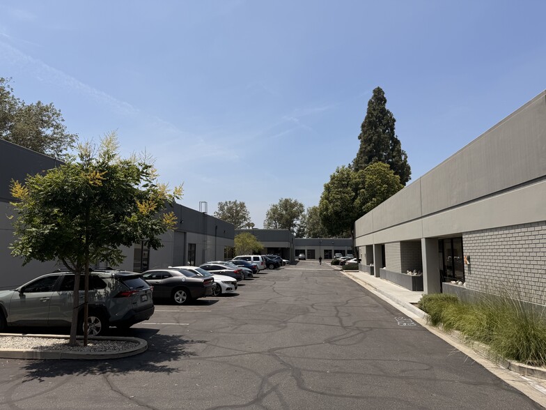 More Photos Of 11721 Telegraph Rd, Santa Fe Springs Unknown For Lease