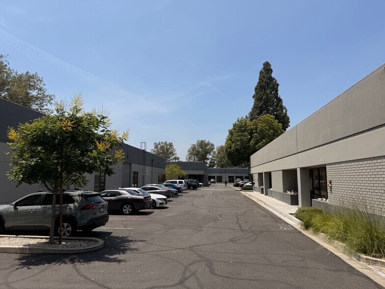 More Photos Of 11721 Telegraph Rd, Santa Fe Springs Unknown For Lease