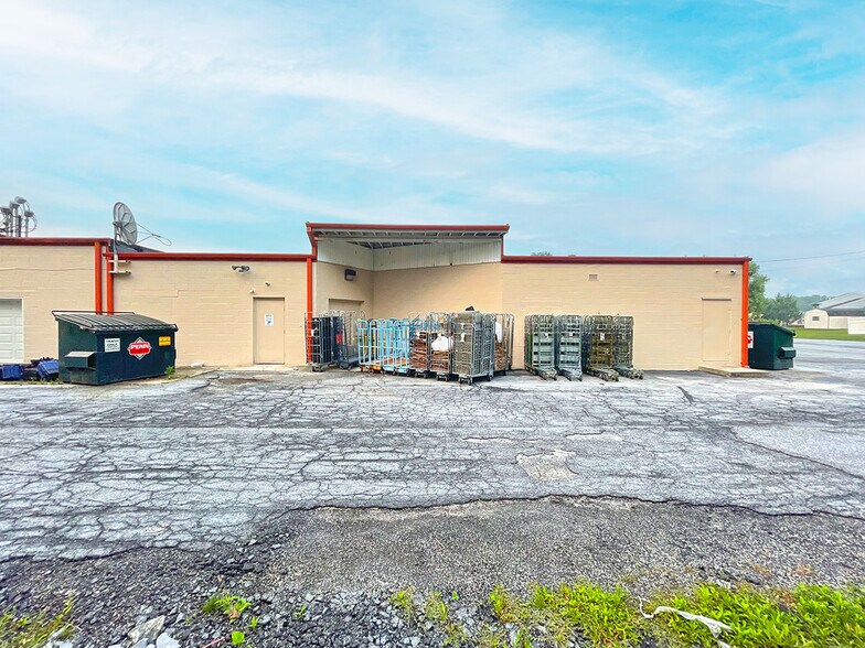 More Photos Of 600 Mountain Rd, Harrisburg Unknown For Lease