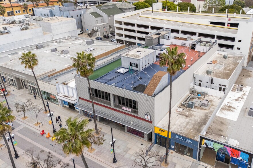 More Photos Of 1231 3rd Street Promenade, Santa Monica Storefront For Lease