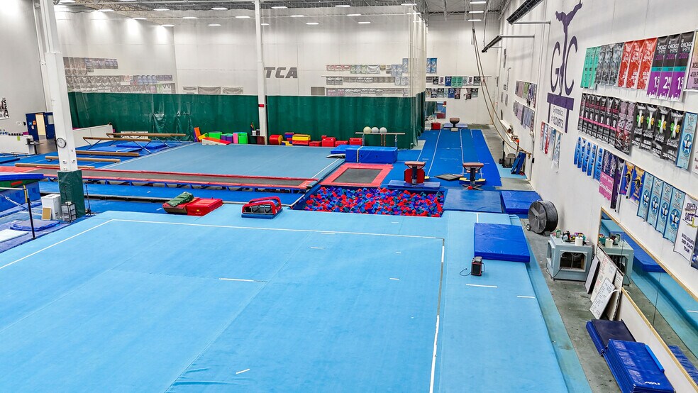 More Photos Of 127 E US Highway 6, Valparaiso Sports And Entertainment For Sale