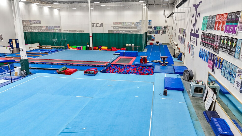 More Photos Of 127 E US Highway 6, Valparaiso Sports And Entertainment For Sale