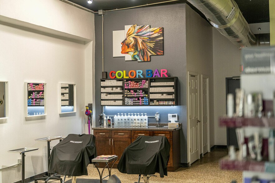 More Photos Of 902 E New Haven Ave, Melbourne Coworking Space