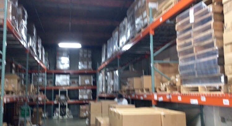 More Photos Of 4075 N Interstate Ave, Portland Showroom For Lease