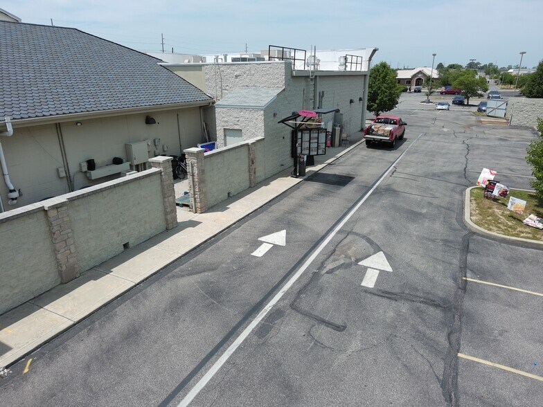 More Photos Of 2161 N Morton St, Franklin General Retail For Lease