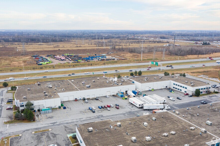 More Photos Of 9955 Rue De Châteauneuf, Brossard Office For Lease