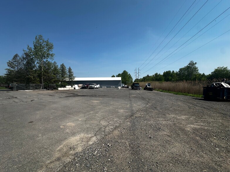 More Photos Of 7704 Maltlage Dr, Bayberry Flex For Sale