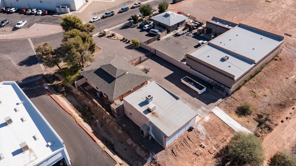 More Photos Of 680 N Golden Key St, Gilbert Warehouse For Lease