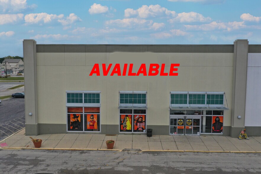 More Photos Of 7221-7401 Lemont Rd, Downers Grove Storefront For Lease